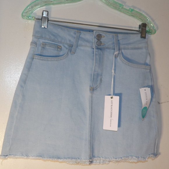 22-189F-Stitch Denim Skirt-Light Denim